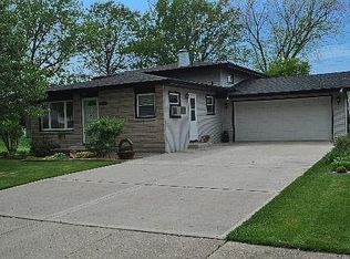 2217 Leness Ln, Crest Hill, IL 60403