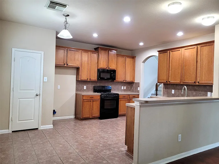 26319 Longview Creek Dr — Photo 12