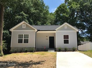 215 N Scruggs St, Gastonia, NC 28052