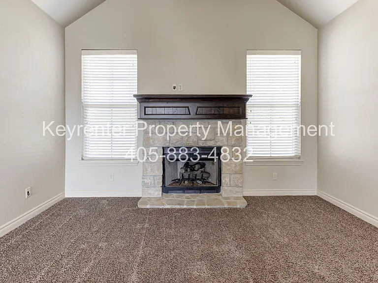 9016 NW 75th St — Photo 8