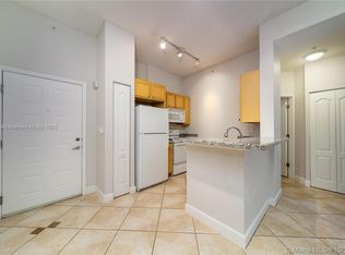 6001 SW 70th St APT 108, South Miami, FL 33143