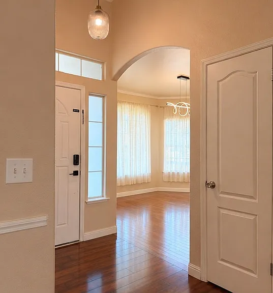 2877 E Jon Dr — Photo 2