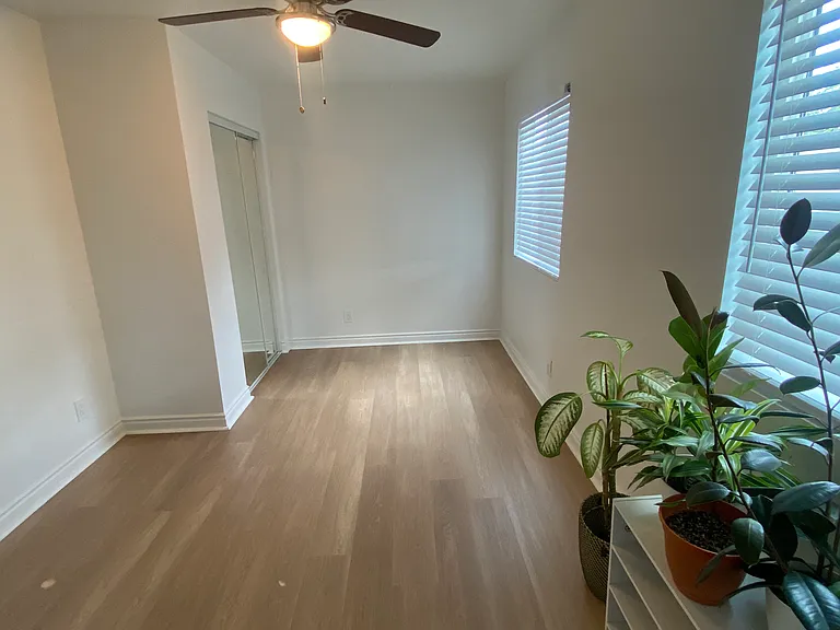 11921 Hayford St — Photo 9