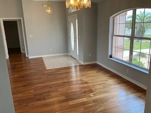 3 bed, 2.0 bath, 1755 sqft, $1,800 — Photo 3