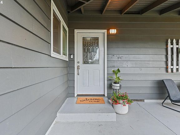 5th image of 1394 NE Arrowwood St