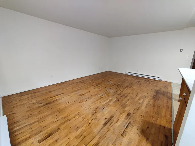 725 N 2nd St — Photo 3