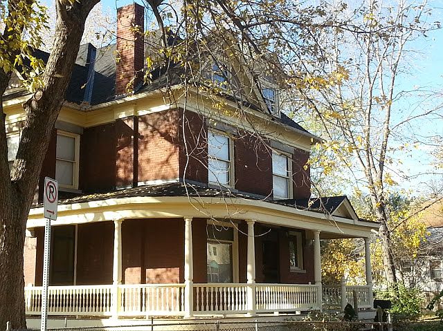 1st image of 3225 E 10th St