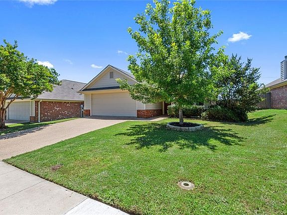 2nd image of 2521 Massey Ln