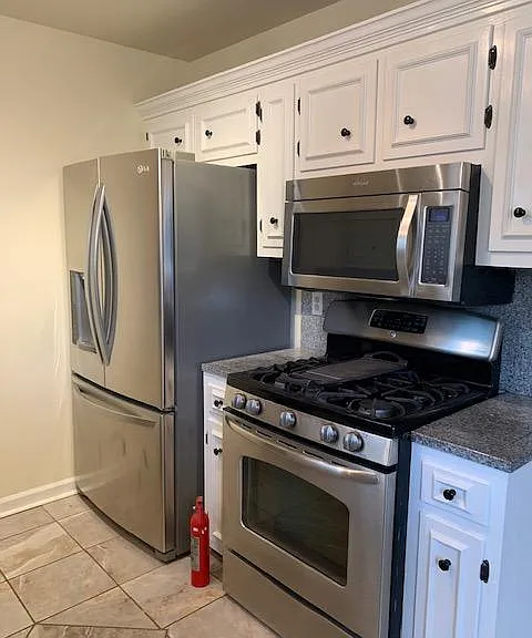 Gas stove, microwave and frig