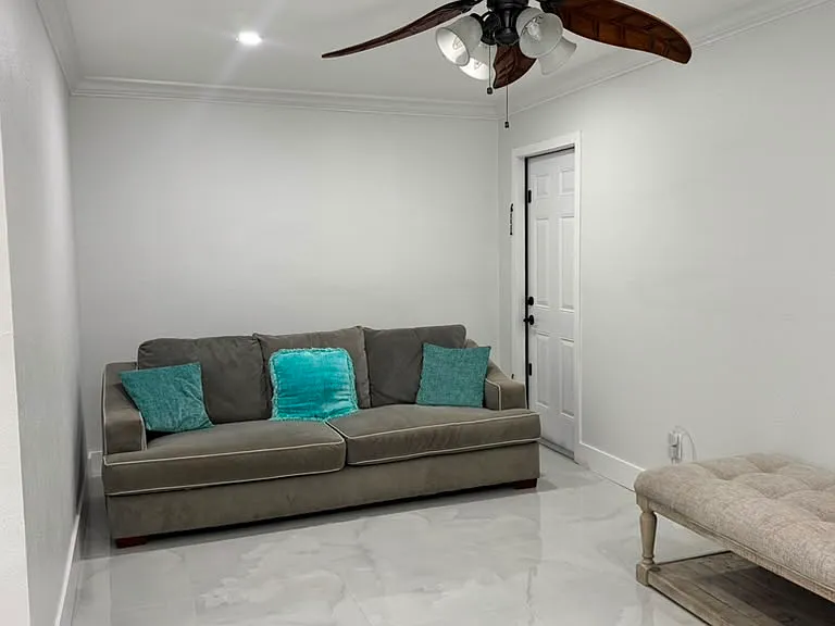 5407 Rosemont Ave — Photo 1