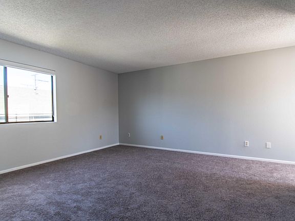 4th image of 3037 Ingelow St APT 7