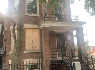 3351 W Walnut St, Chicago, IL 60624