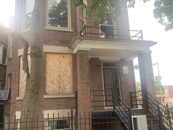 3351 W Walnut St, Chicago, IL 60624