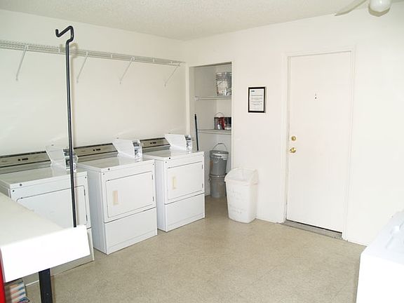 4th image of 1242 Stuckey Ave #1B-1Ba