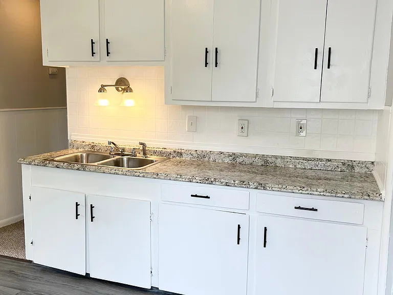 11267 Hudson Ave — Photo 3