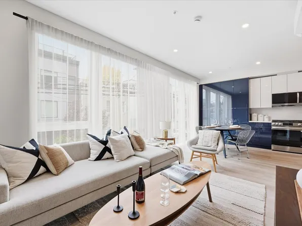 134 New York Avenue image 1 of 31