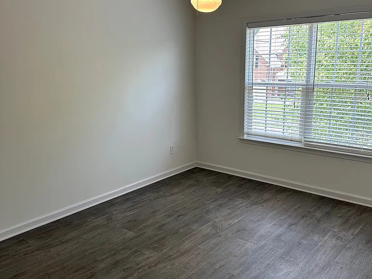 7811 Noland Woods Dr — Photo 14