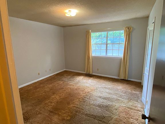 2nd image of 19 Tunnel Blvd #8