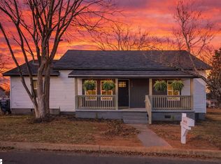 14 19th St, Greer, SC 29651