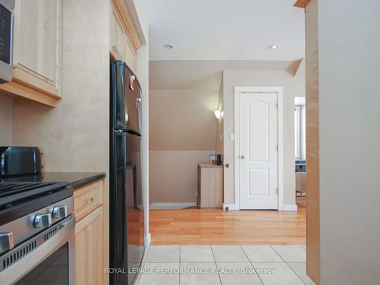 736 Cooper St E #3 — Photo 9