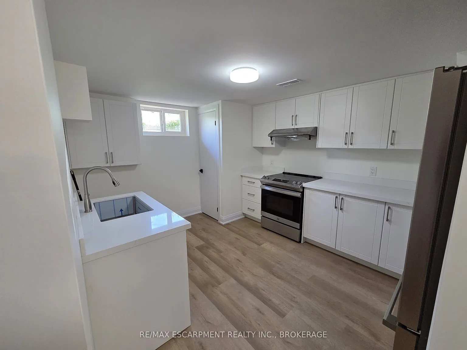 2 bed, $1,650 — Photo 2