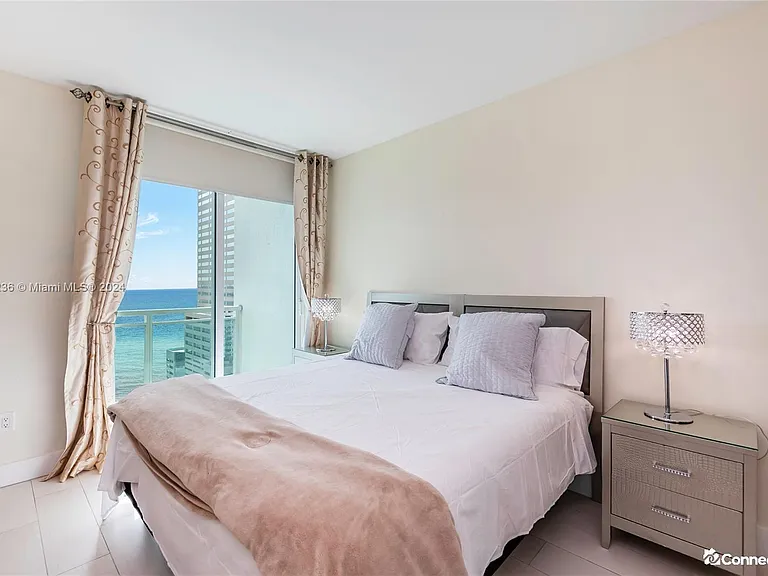 951 Brickell Ave #1904 — Photo 8