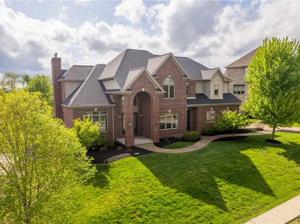 9807 Sumner Dr, Allison Park, PA 15101