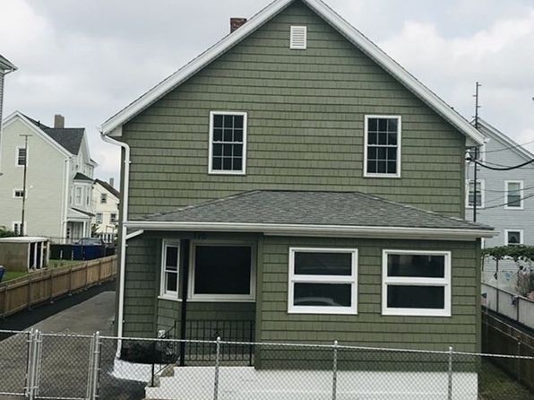 176 Snell St, Fall River, MA 02721