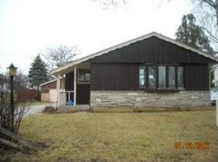 5709 N 86th Pl, Milwaukee, WI 53225
