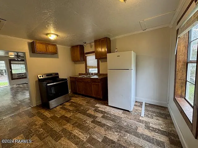 1434 Duson Ave — Photo 6