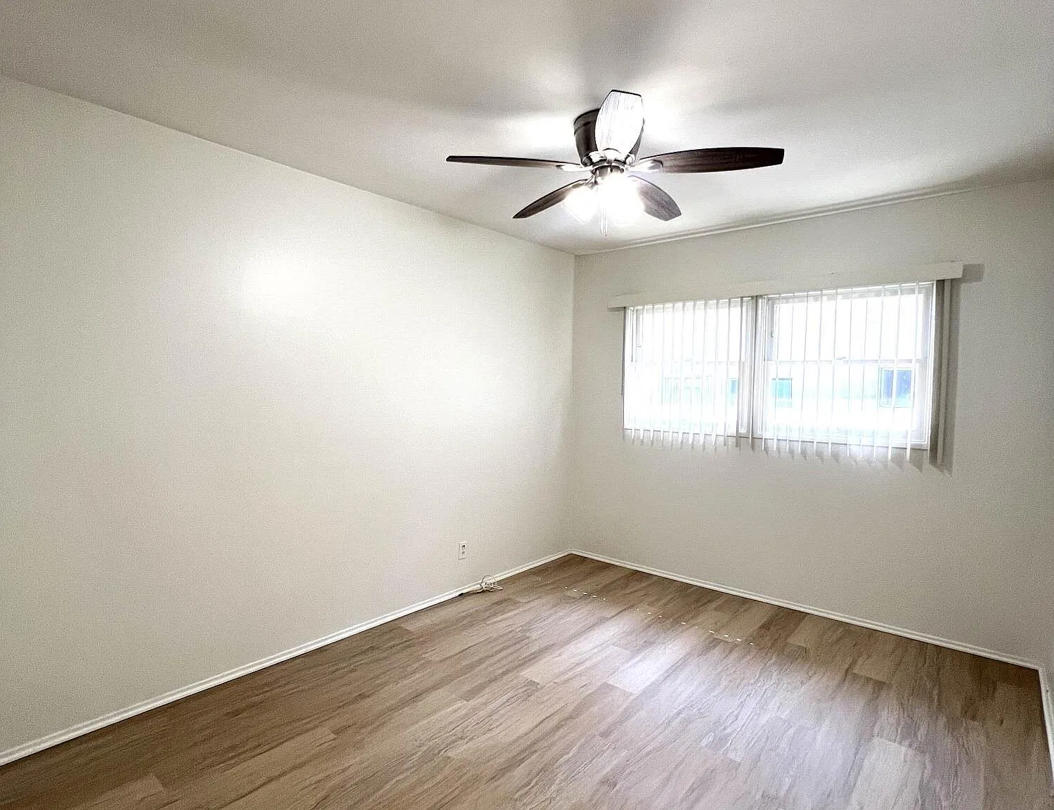13916 Hawthorne Way — Photo 4