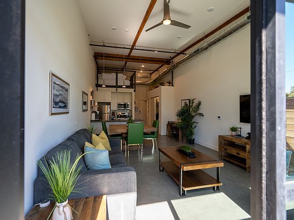 3rd image of 401 N Bush St #216