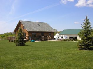 3904 N Beaumont Ave, Waterford, WI 53185