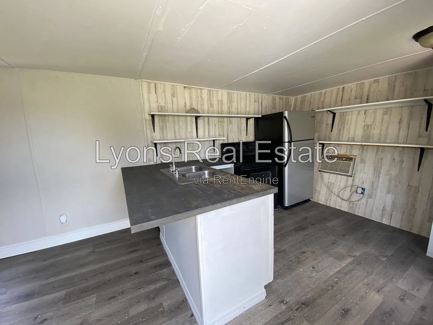 2 bed, 1.0 bath, $800 — Photo 4