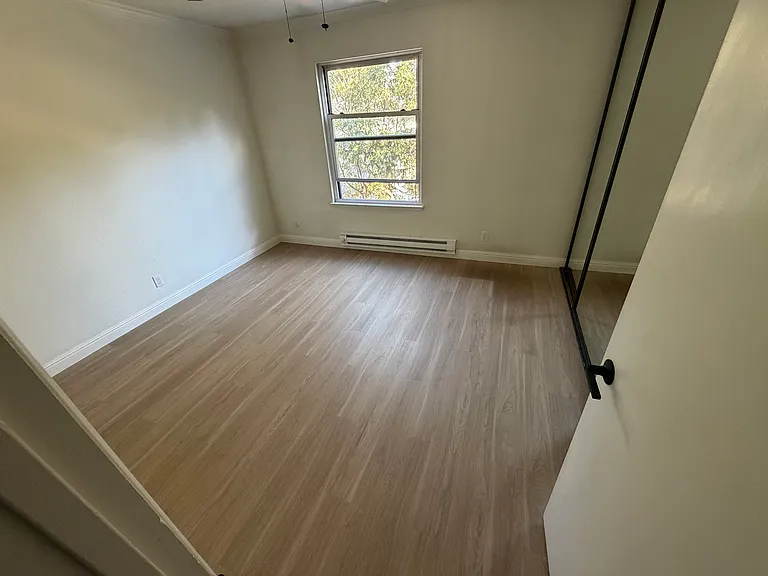 149 Piccadilly Pl #F — Photo 3