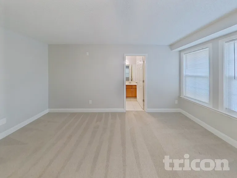 13706 Traherne Ct — Photo 10
