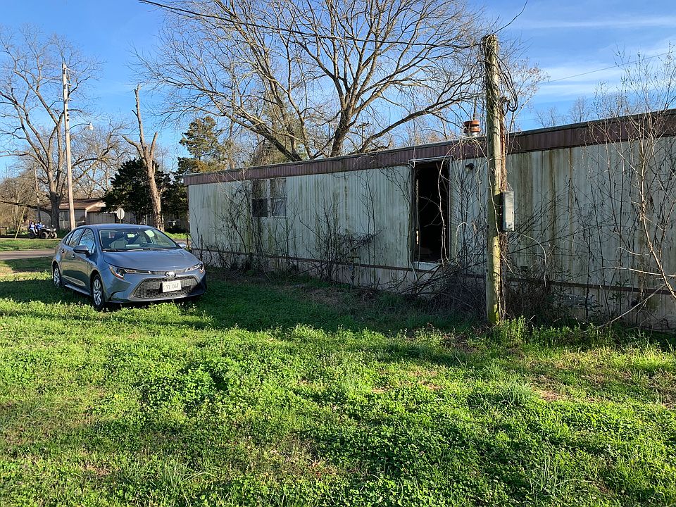 1st image of 107 3rd St