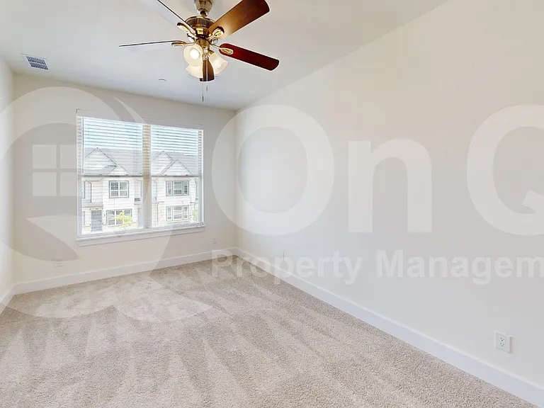 313 Buck Ridge Dr — Photo 16