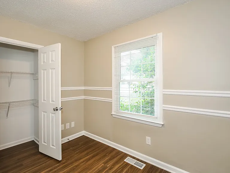 4407 Cornell Ave — Photo 13