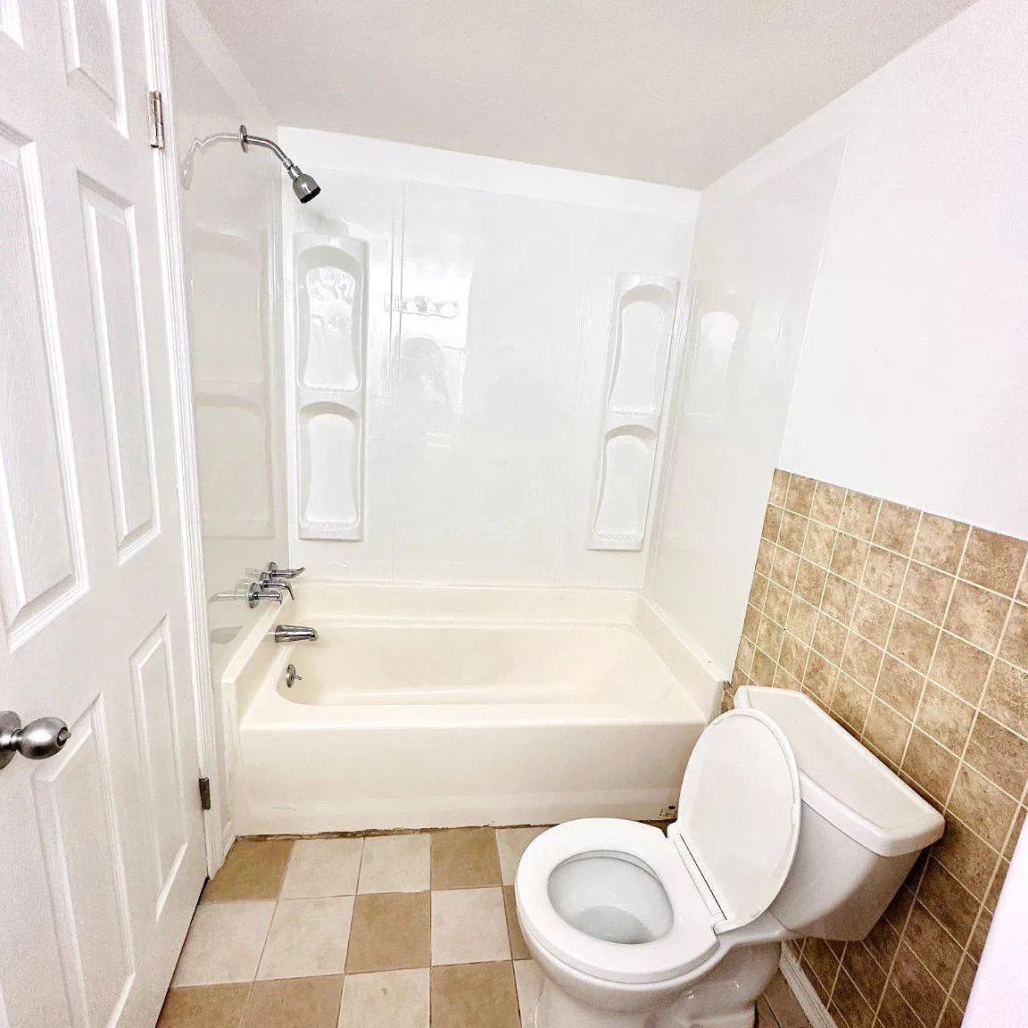 2 bed, 1.0 bath, 900 sqft, $1,799 — Photo 4