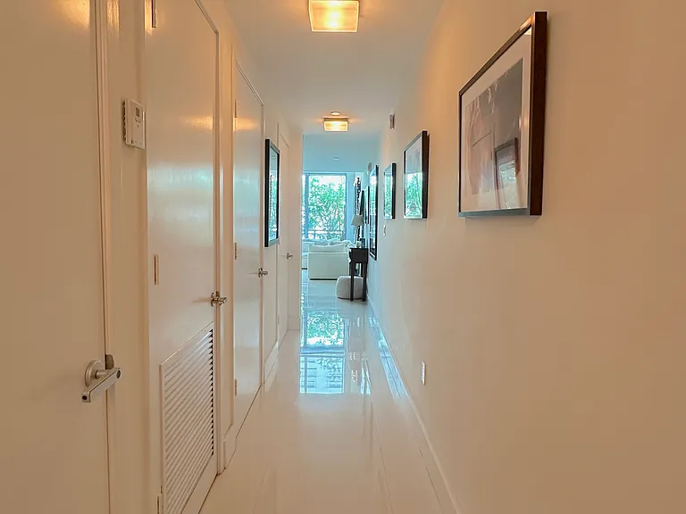 6000 Collins Ave #509 — Photo 17