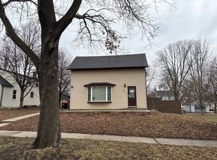 216 E Chestnut St, Redwood Falls, MN 56283