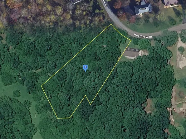 1780 Heathrow Dr, Cookeville, TN 38506