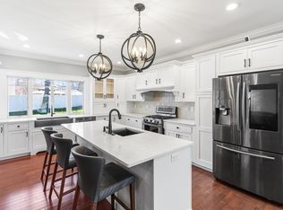 16 Chester Rd, North Reading, MA 01864