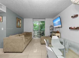 104 SW 9th St APT 305, Miami, FL 33130