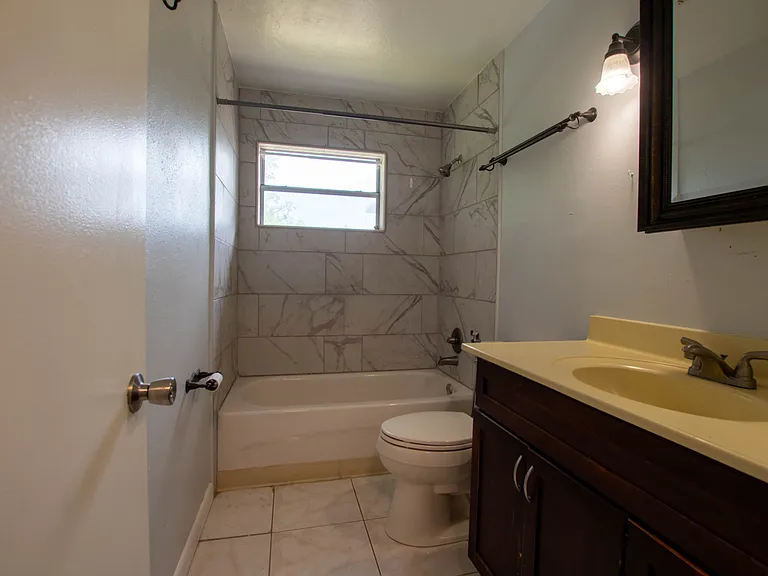 2351 SW 32nd Pl #1 — Photo 8