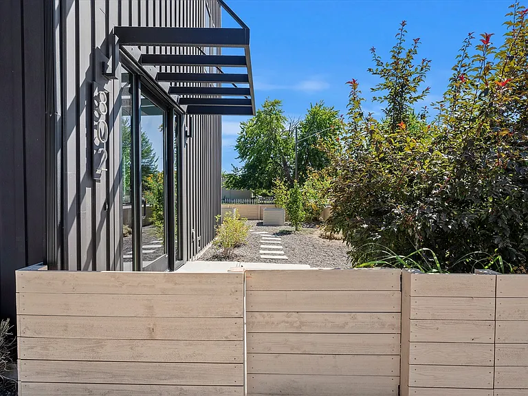 802 W Elwood Dr — Photo 35