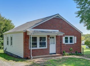 206 Merriman St, Eden, NC 27288