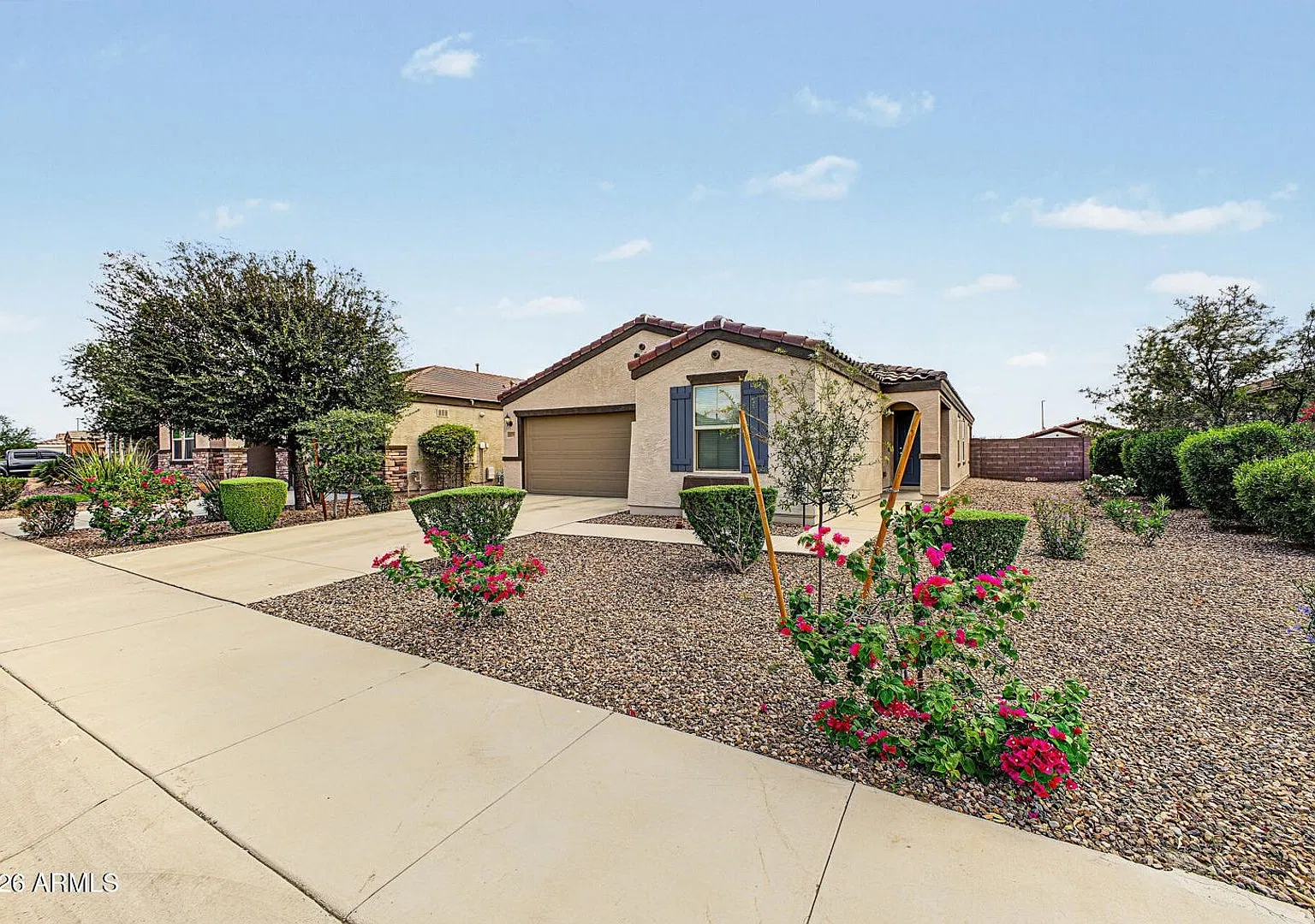 Amazing 4 Bedroom Home In Buckeye, Clean And Move In Ready!! — Photo 2