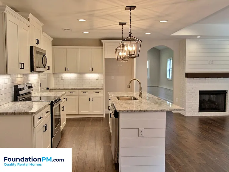 1155 Brado Dr — Photo 4